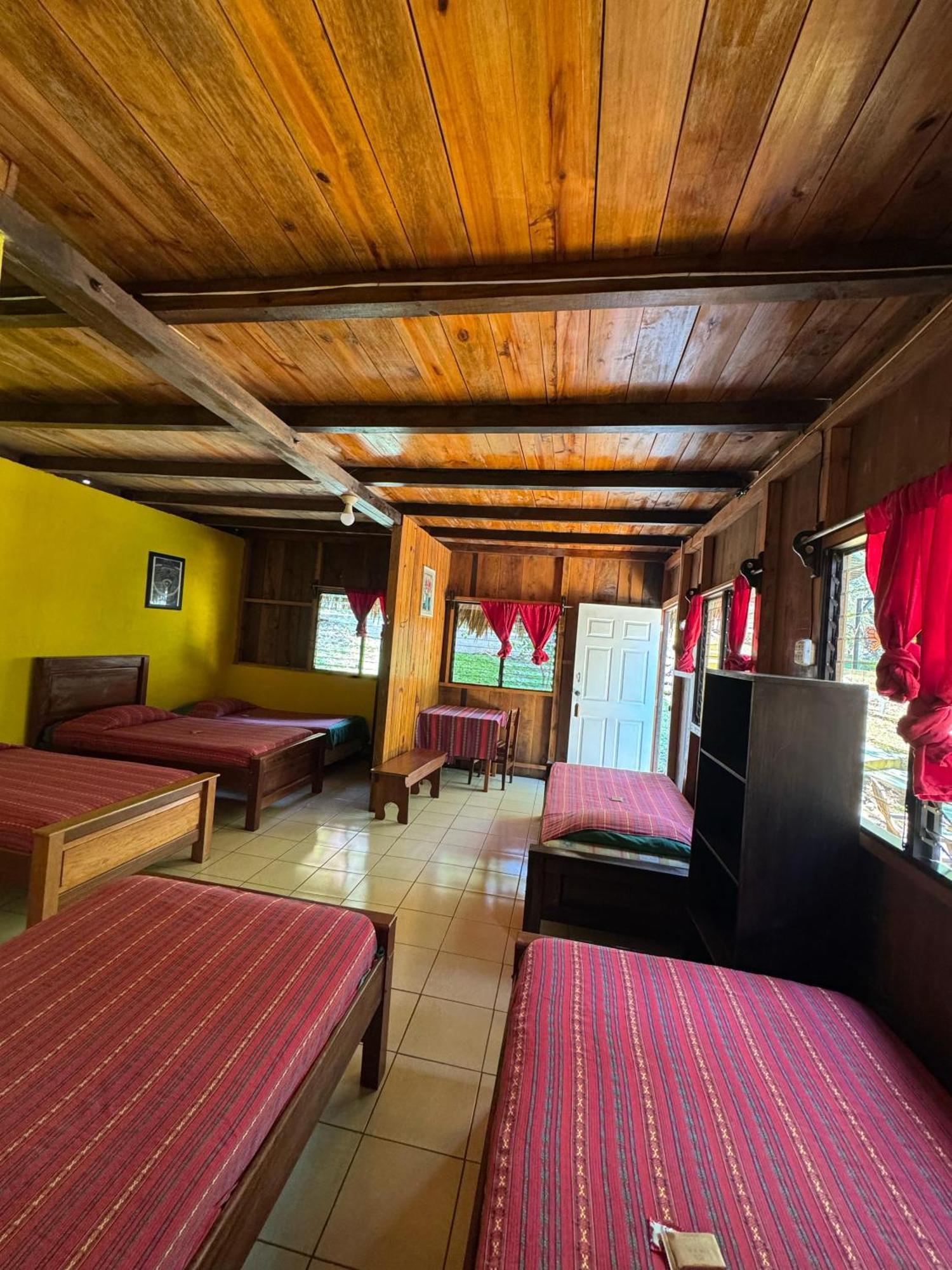 El Portal De Champey Hostel Lanquin Exterior photo